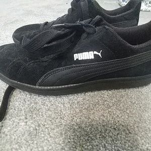 Black pumas